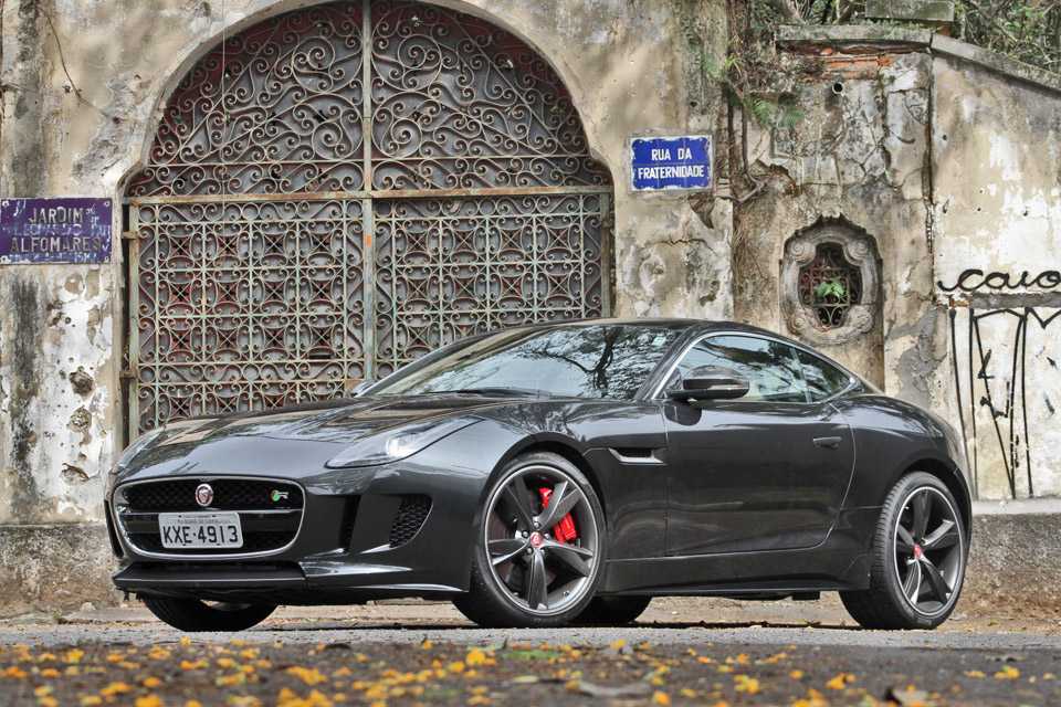 Jaguar F-Type Coupé R