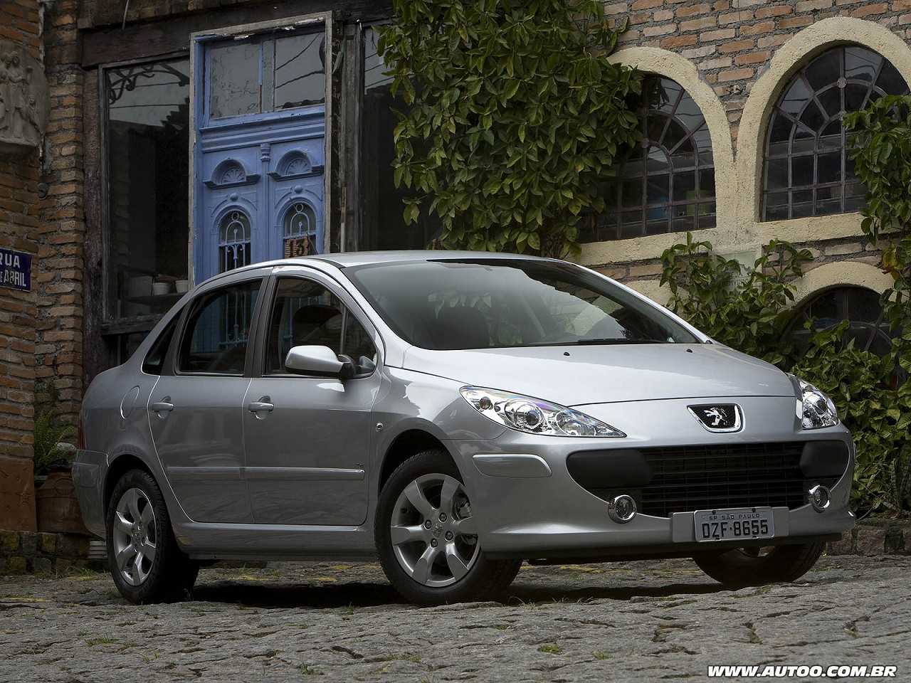 Peugeot307 Sedan 2010 - ngulo frontal