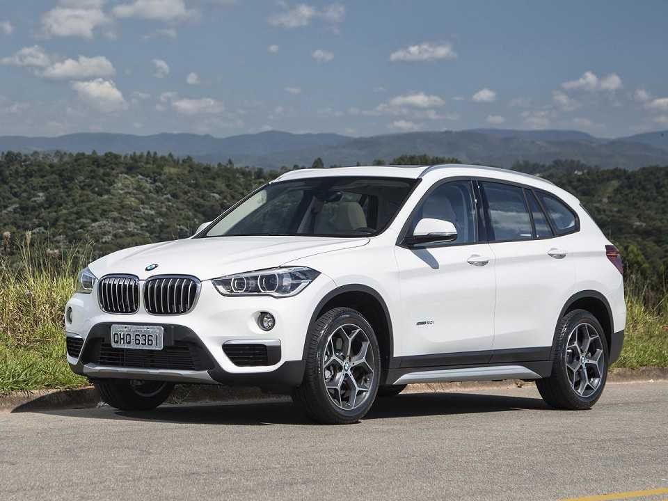 BMWX1 2016 - ngulo frontal