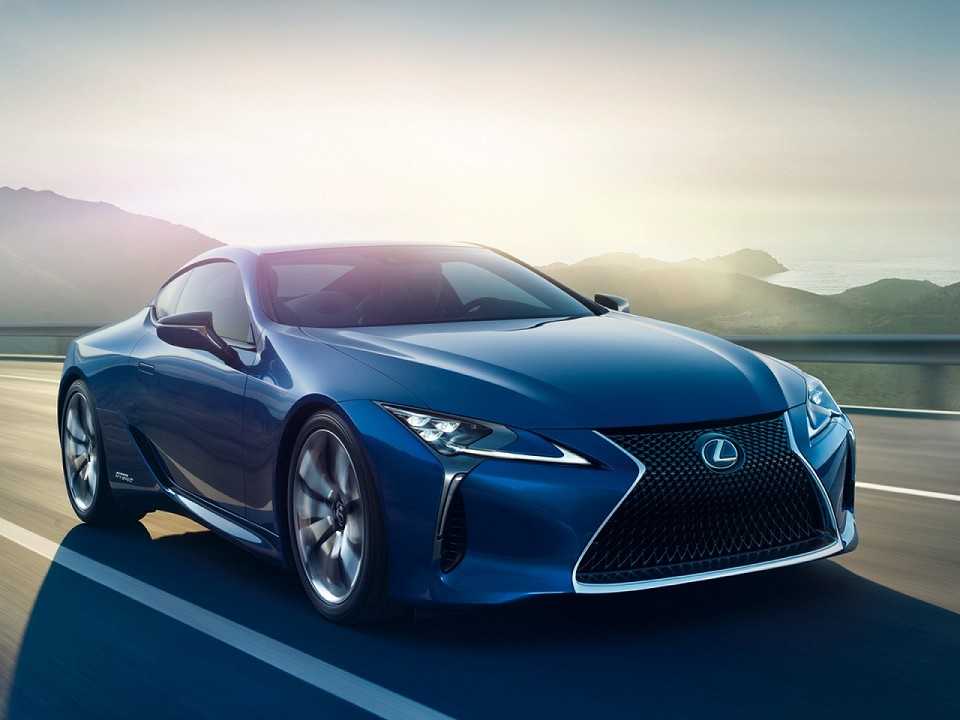 LexusLC 2017 - ngulo frontal