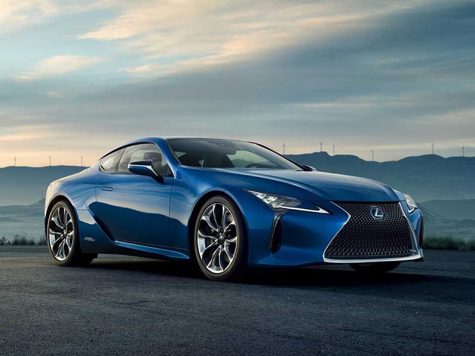 LexusLC 2017 - ngulo frontal