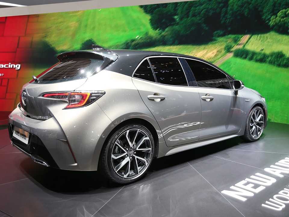 ToyotaAuris 2019 - ngulo traseiro