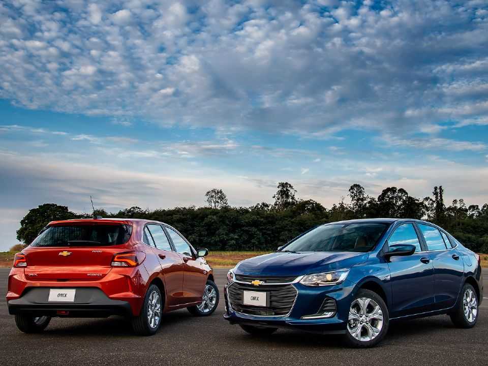 Acima os novos Chevrolet Onix e Onix Plus 2020