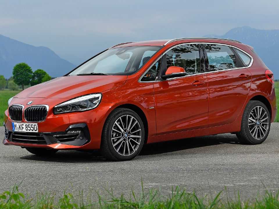 Acima o BMW Série 2 Active Tourer atualmente vendido na Europa