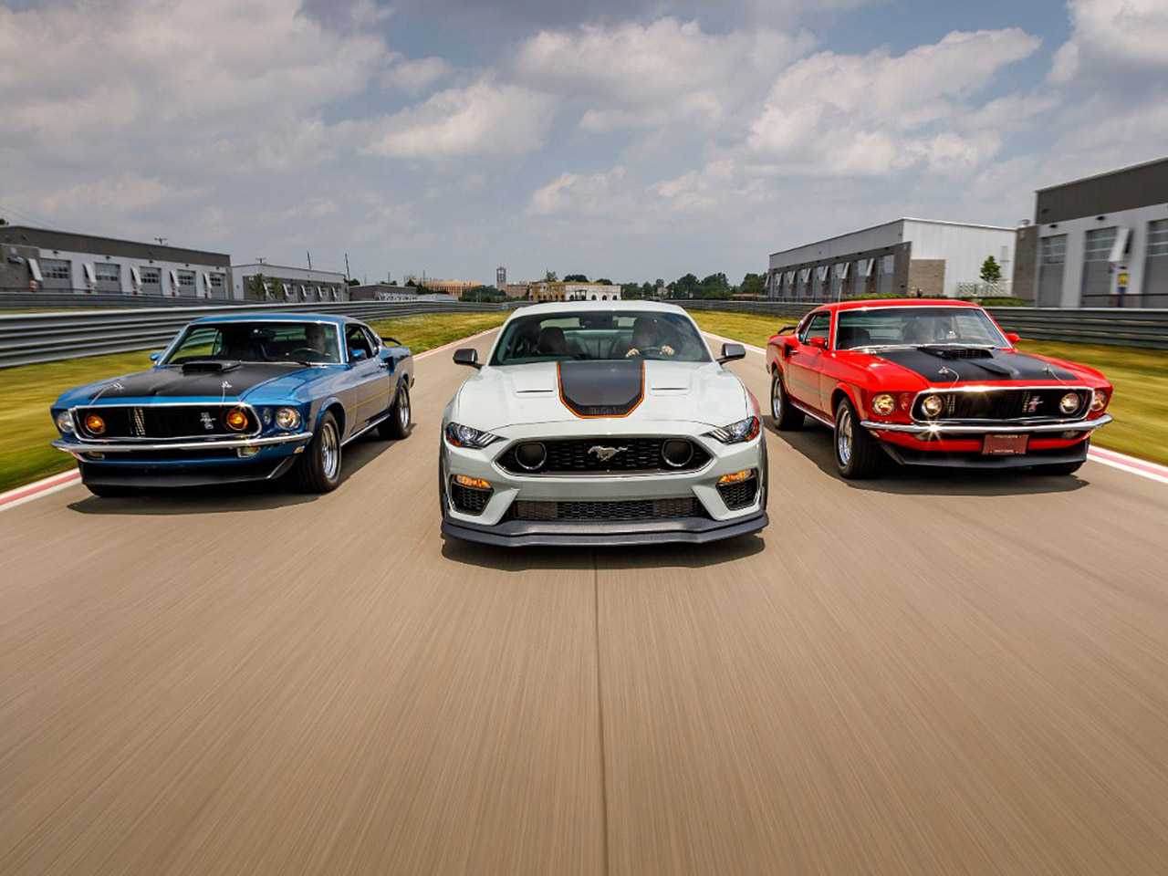 Ford revela o primeiro modelo de corrida do Mustang de nova geração