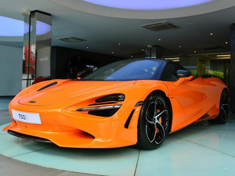 McLaren750S 2024 - ngulo frontal