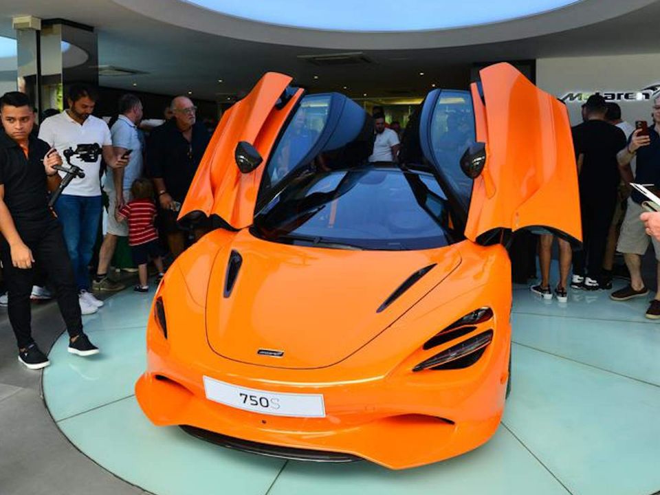 McLaren750S 2024 - ngulo frontal