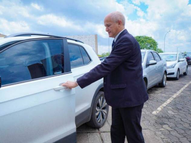 Idosos e PCDs agora podem emitir credencial de estacionamento via aplicativo