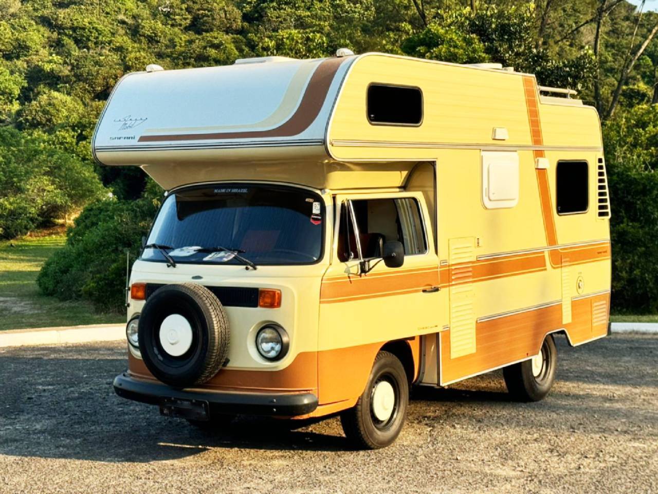 Volkswagen Kombi Safari