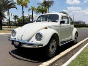 Volkswagen Fusca antigo foi pouco usado e custa o dobro de um Polo novo