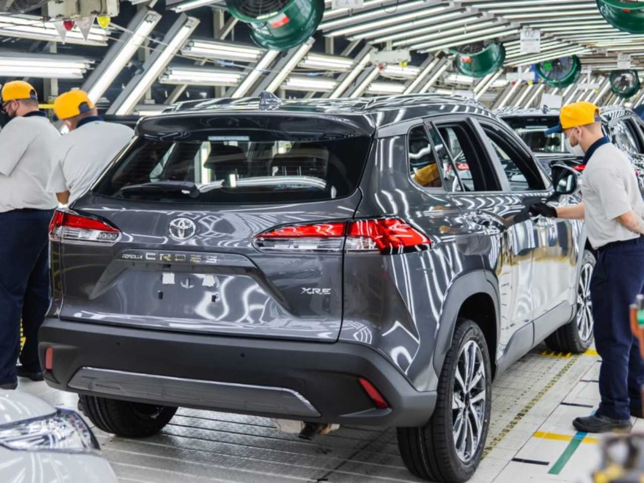 Toyota Corolla Cross na linha de montagem da unidade de produção da marca japonesa em Sorocaba (SP)