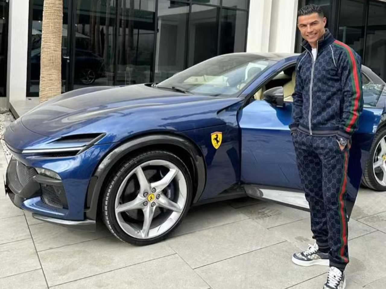 Ferrari Purosangue  um dos supercarros que o craque portugus Cristiano Ronaldo tem na garagem