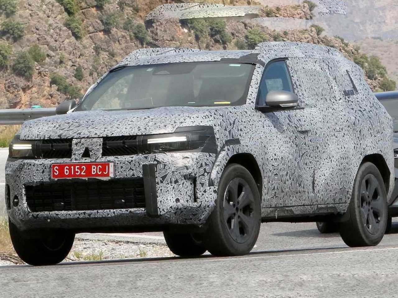 Renault Bigster  flagrado em testes antes do lanamento, no Salo de Paris