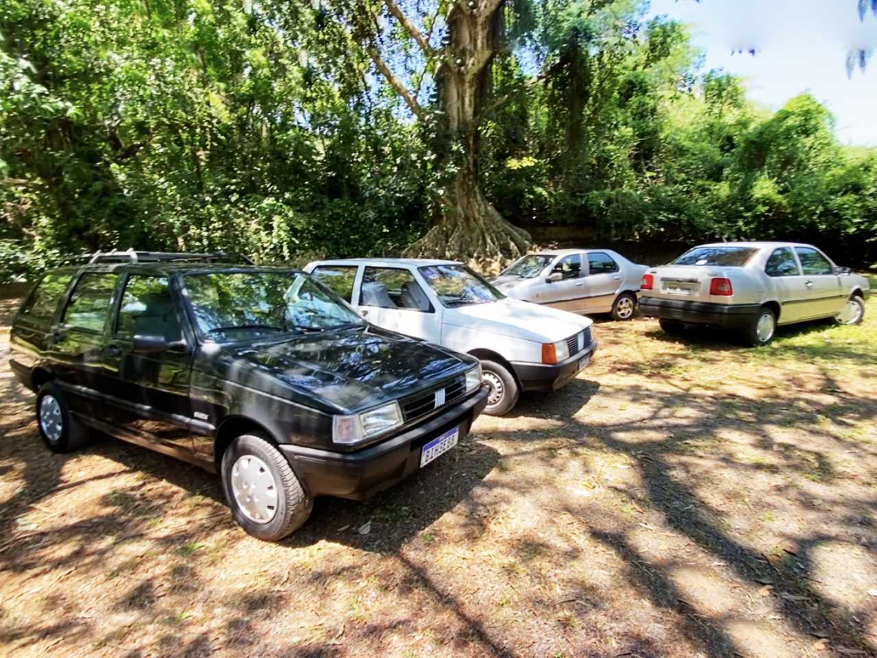 Coleo de modelos da Fiat dos anos 90 e 2000  guardada no interior de So Paulo