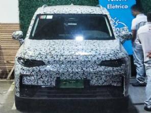 Flagra! SUV chins que a Stellantis vai trazer ao Brasil  visto camuflado