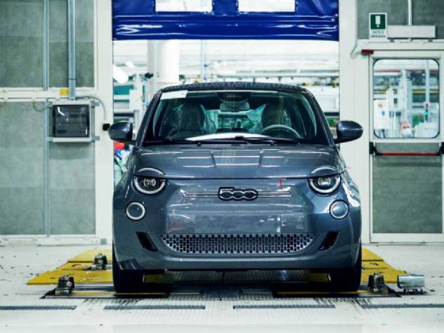 Fiat suspende produo do eltrico 500e na Europa por baixas vendas