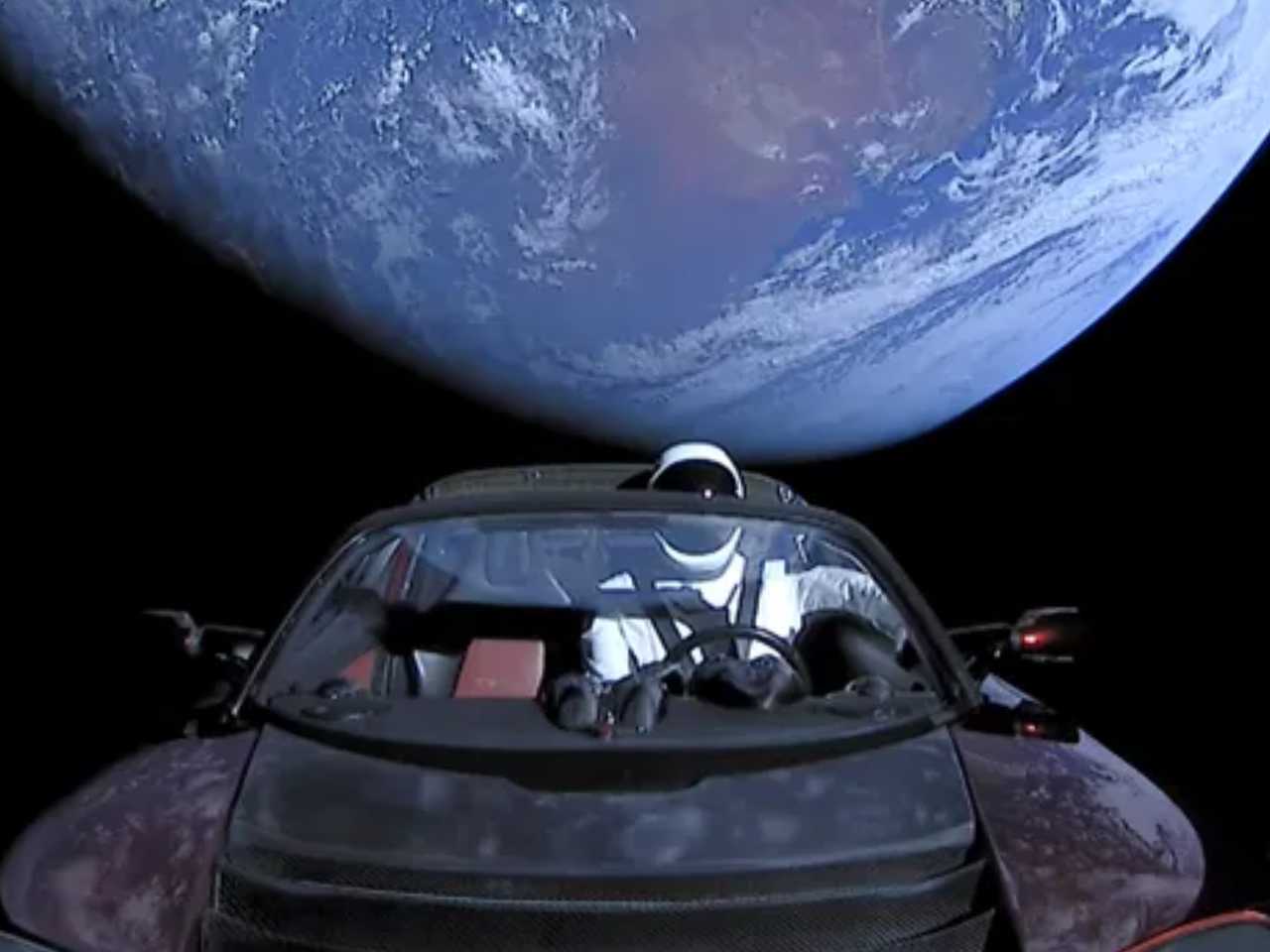 Tesla Roadster pegou carona no Falcon Heavy