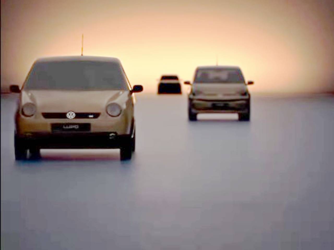 Volkswagen mostra teaser do novo eltrico ID.One com Lupo e Up! como antecessores, mas esquece do Fox